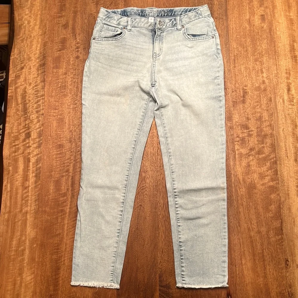 Light wash cropped jeans big girls Size 16